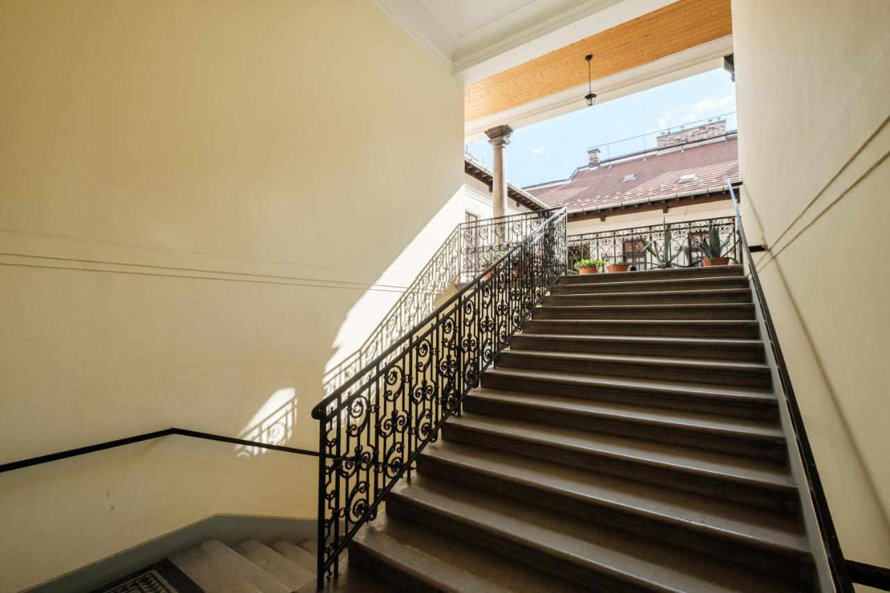 Andrassy Garden Apartment In Center Budapeste Exterior foto